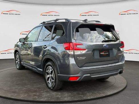 Used 2020 Subaru Forester Premium AWD/4WD image 8