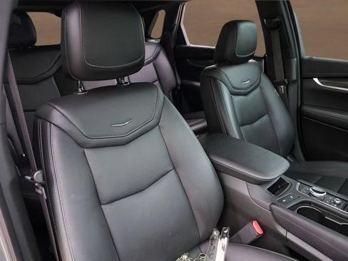 Certified 2023 Cadillac XT5 Sportv w/ Technology Package AWD/4WD image 32