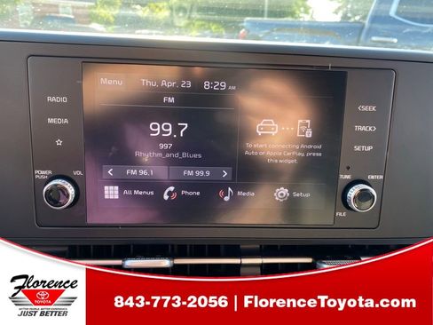 Used 2023 Kia Carnival LX FWD image 23