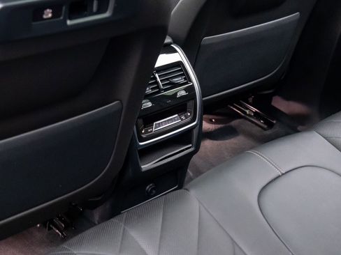 Used 2023 BMW X5 xDrive45e w/ Climate Comfort Package image 18