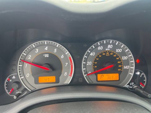 Used 2010 Toyota Corolla image 26