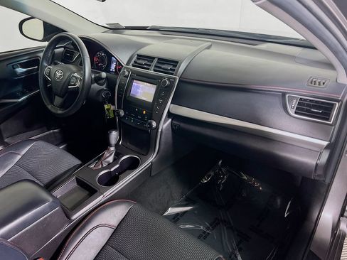 Used 2017 Toyota Camry SE FWD image 25