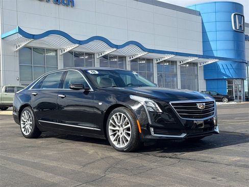Used 2018 Cadillac CT6 Luxury image 2