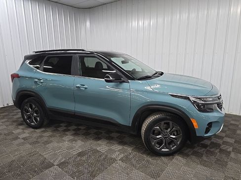 Used 2024 Kia Seltos S AWD/4WD image 1