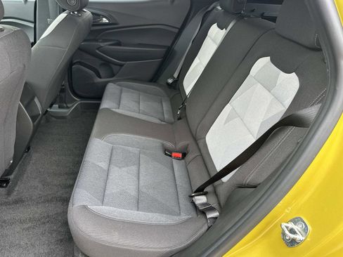 Certified 2024 Chevrolet Trax RS w/ Sunroof Package image 11