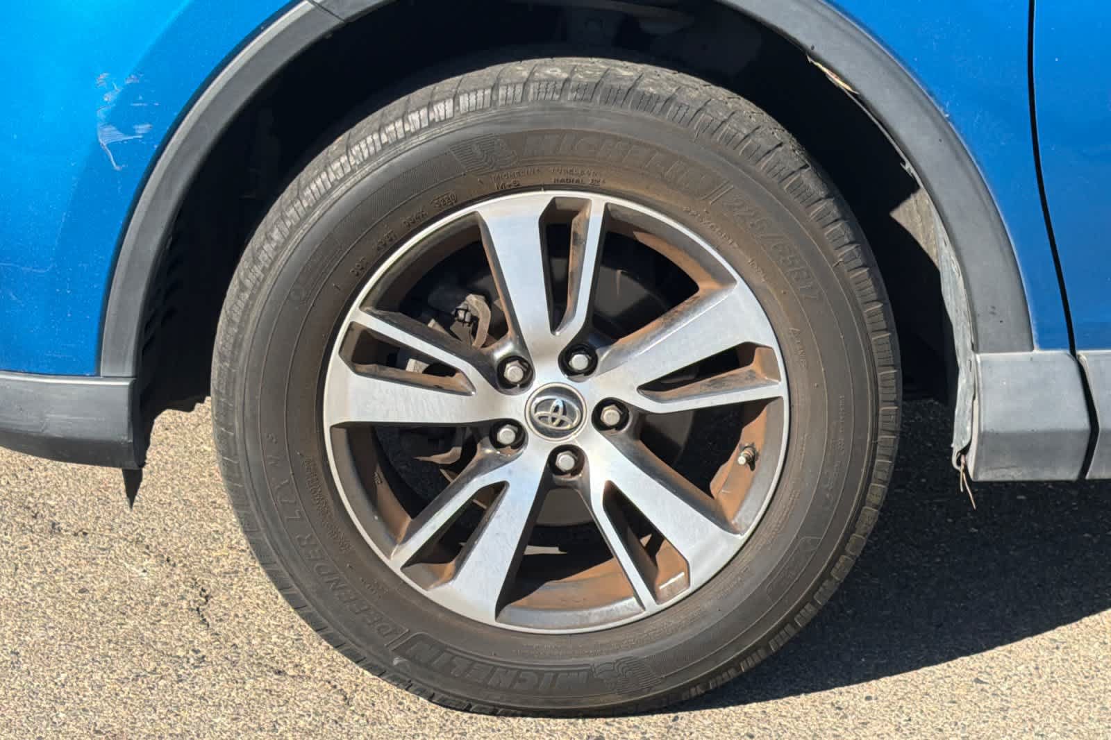 Used 2016 Toyota RAV4 XLE FWD image 13