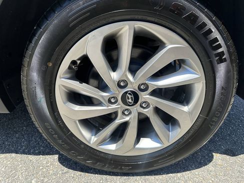 Used 2017 Hyundai Tucson SE w/ SE Popular Package 02 AWD/4WD image 17