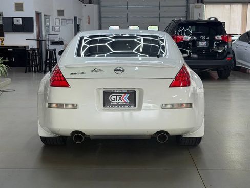 Used 2006 Nissan 350Z Enthusiast w/ (N93) Cargo Convenience Pkg RWD image 3