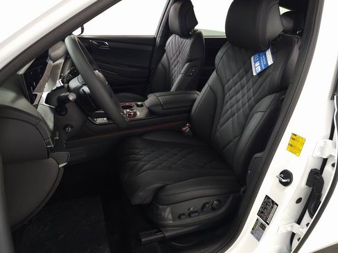 Used 2026 Genesis GV80 3.5T Prestige image 12