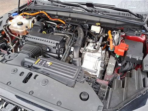 Certified 2024 Lincoln Nautilus Reserve w/ Equipment Group 202A image 27