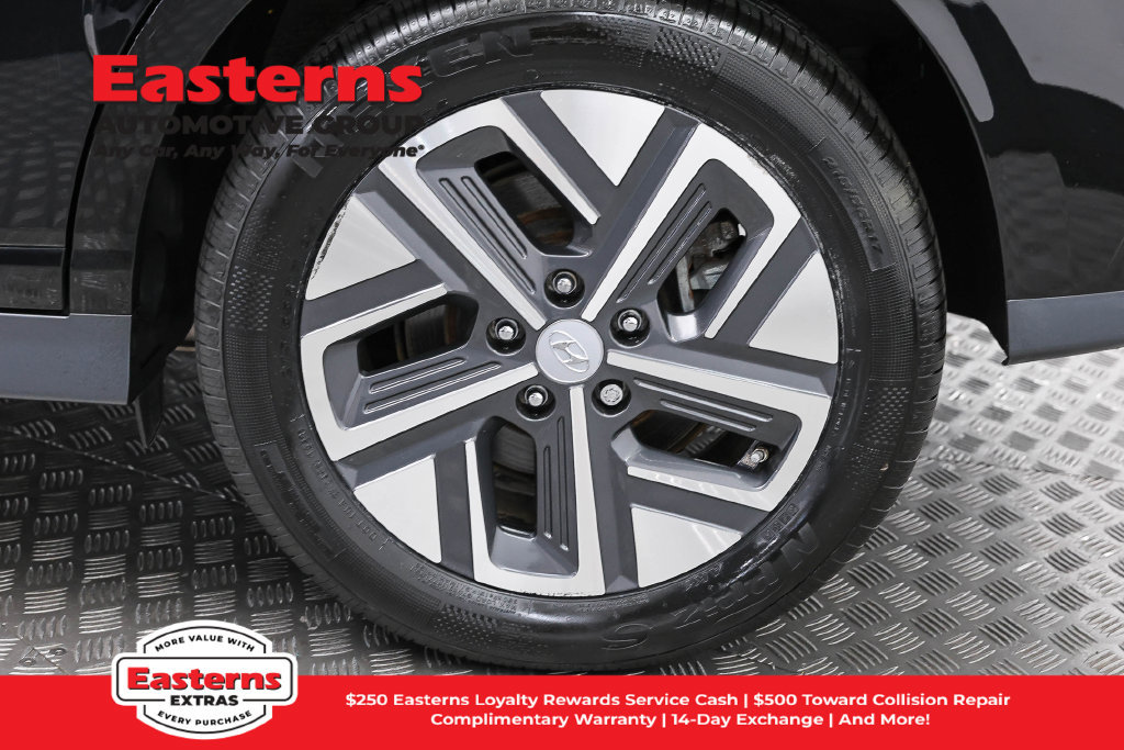 Used 2023 Hyundai Kona SEL FWD image 33