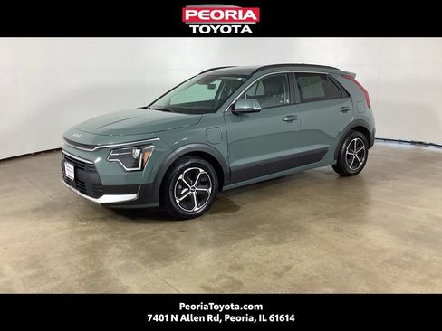 Used 2023 Kia Niro EX w/ EX Cold Weather Package FWD image 1