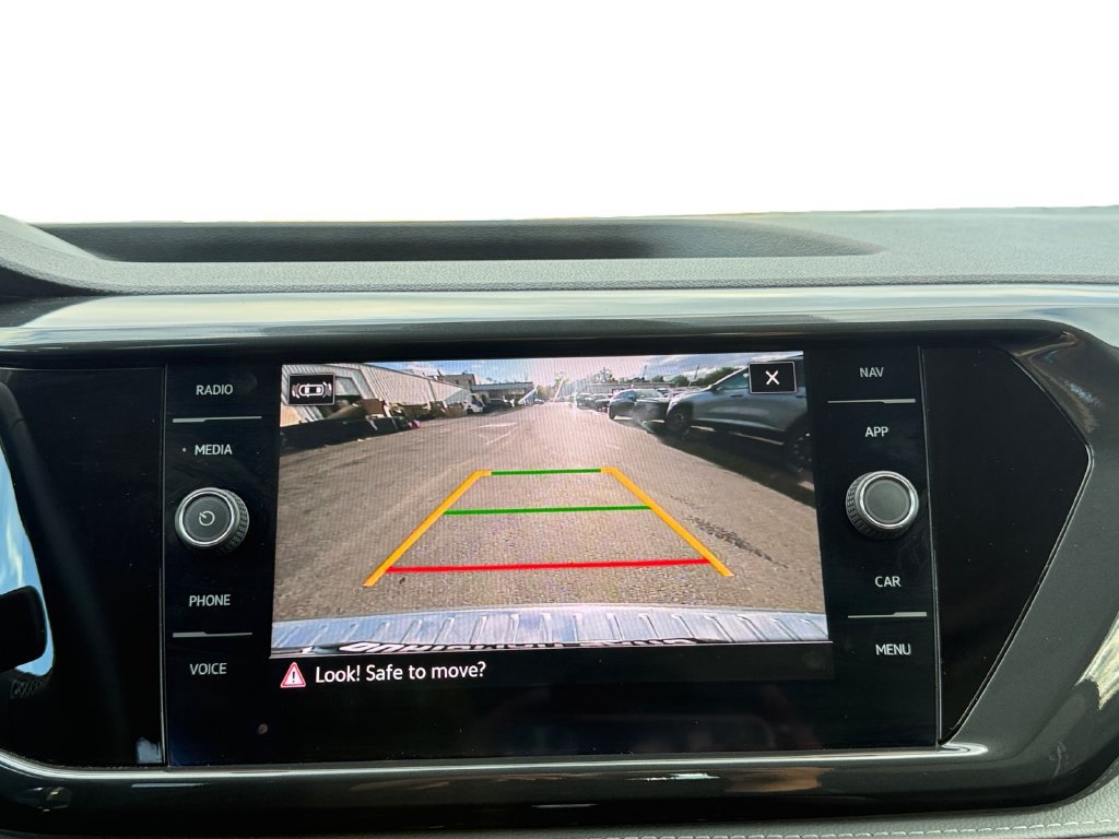 Used 2022 Volkswagen Taos SEL w/ Panoramic Sunroof Package AWD/4WD image 15