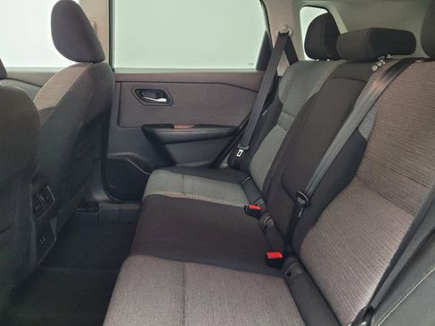 Used 2022 Nissan Rogue SV FWD image 18