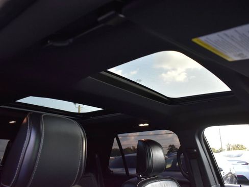 Used 2019 Ford Explorer Platinum AWD/4WD image 44