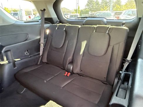 Certified 2023 Ford Explorer XLT w/ Class IV Trailer Tow Package image 10