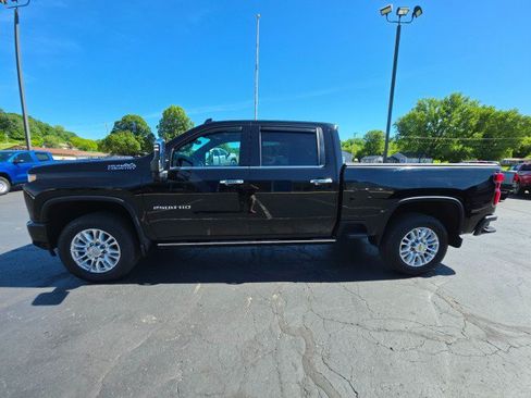 Used 2021 Chevrolet Silverado 2500 High Country w/ LPO, Hitch Package AWD/4WD image 2
