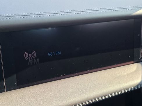 New 2025 Porsche Taycan image 31