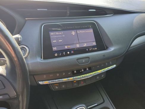 Used 2019 Cadillac XT4 Premium Luxury image 25