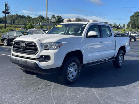 Used 2018 Toyota Tacoma SR w/ SR Convenience Package AWD/4WD image 3