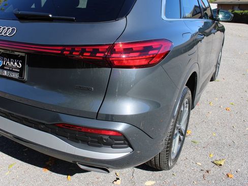 Used 2025 Audi Q5 Premium Plus w/ Premium Plus AWD/4WD image 45
