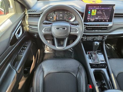 Used 2023 Jeep Compass Trailhawk image 8