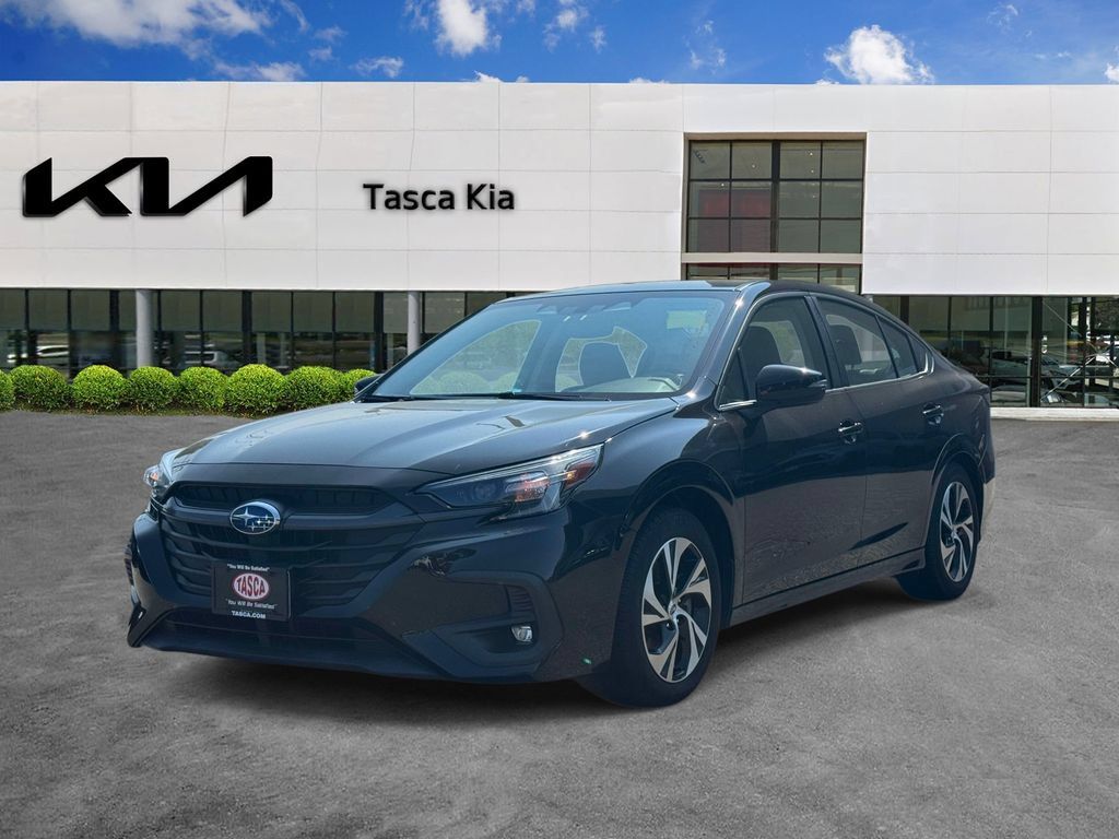 Used 2024 Subaru Legacy Premium AWD/4WD image 3