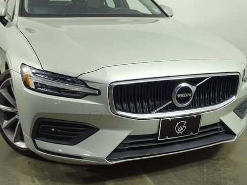 Used 2019 Volvo S60 T5 Momentum w/ Multimedia Package image 48