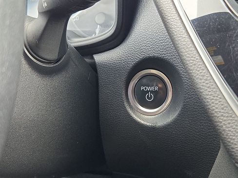 Used 2023 Toyota Corolla Cross AWD Hybrid image 19