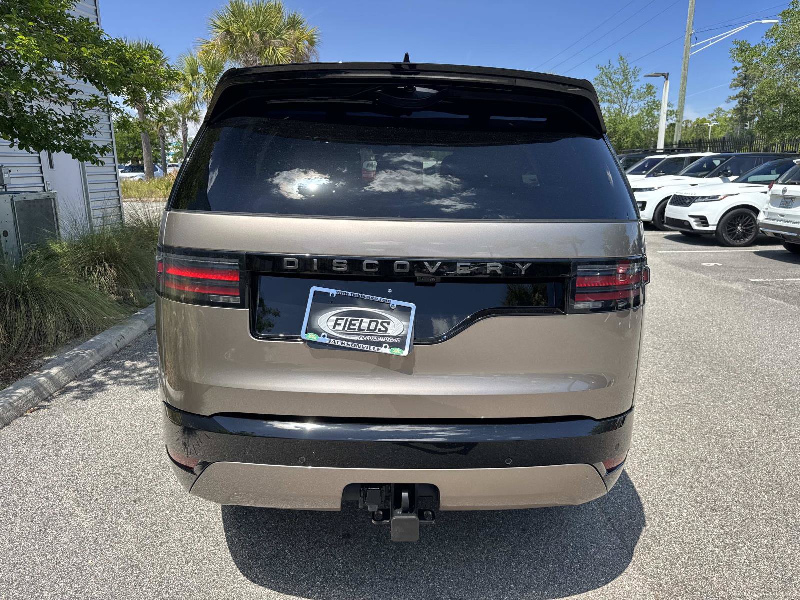 Used 2026 Land Rover Discovery Dynamic SE AWD/4WD image 7
