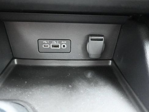 Used 2021 Nissan Sentra SR FWD image 30