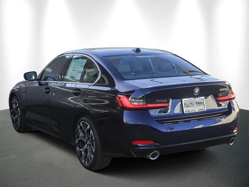 New 2026 BMW 330i Sedan w/ Convenience Package image 4