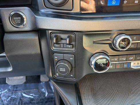 Used 2024 Ford F250 Platinum image 29