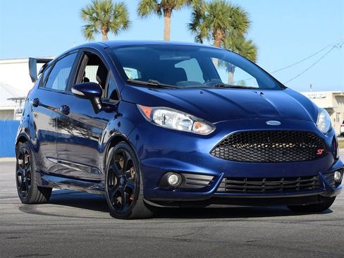 Used 2016 Ford Fiesta ST image 2