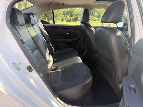 Used 2024 Nissan Sentra SR w/ SR Premium Package FWD image 36