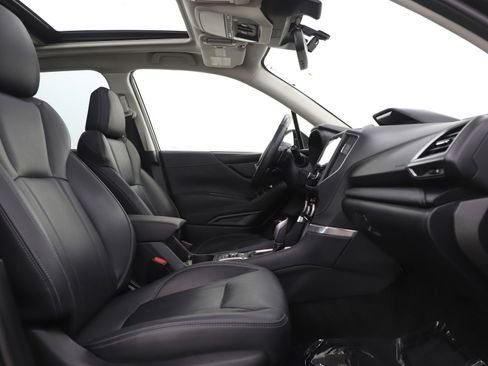 Used 2022 Subaru Forester Touring image 13