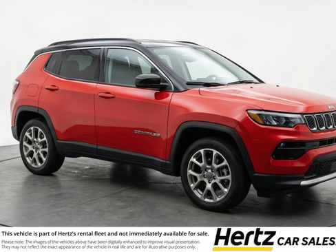 Used 2025 Jeep Compass Limited AWD/4WD image 1