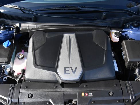 Used 2023 Kia EV6 Wind w/ Wind Technology Package image 57