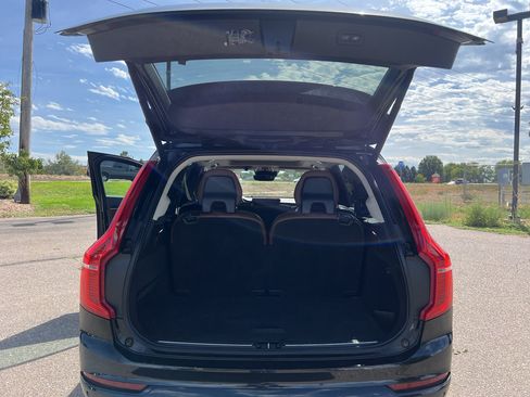 Used 2019 Volvo XC90 T6 Momentum AWD/4WD image 13