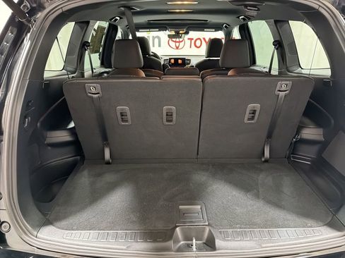 Used 2022 Honda Pilot TrailSport image 18