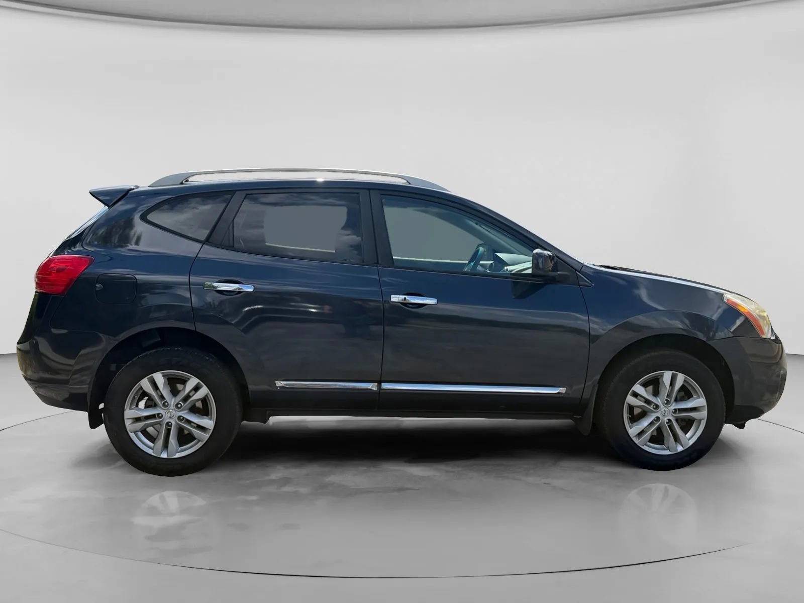 Used 2013 Nissan Rogue SV FWD image 6
