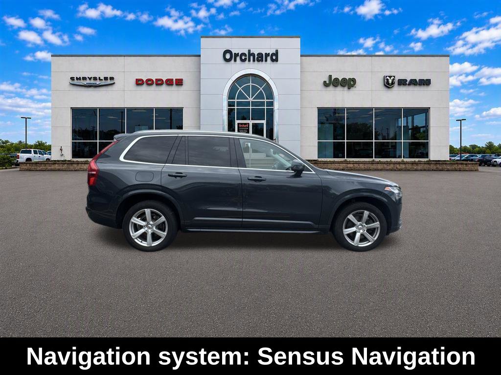 Used 2022 Volvo XC90 T5 Momentum AWD/4WD image 2