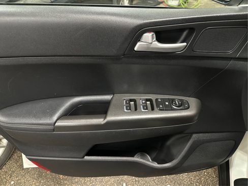 Used 2018 Kia Sportage LX FWD image 20