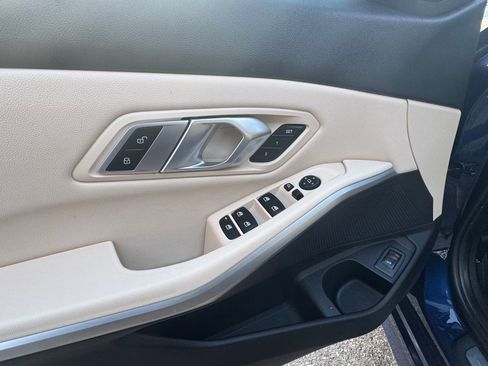Used 2019 BMW 330i xDrive Sedan w/ Driving Assistance Package image 27