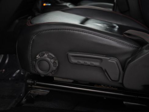 Used 2018 Jeep Wrangler Unlimited Rubicon image 28