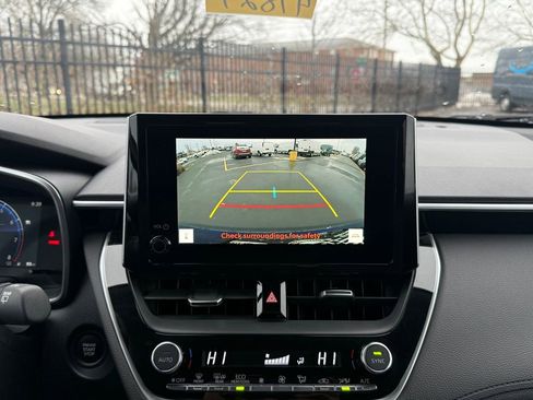 Used 2024 Toyota Corolla Cross XLE image 29