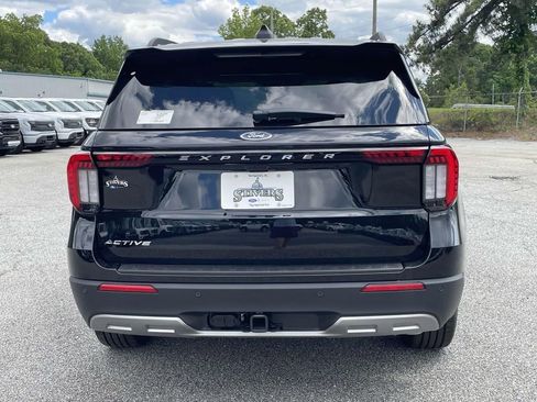 New 2025 Ford Explorer Active w/ Active Comfort Package image 27