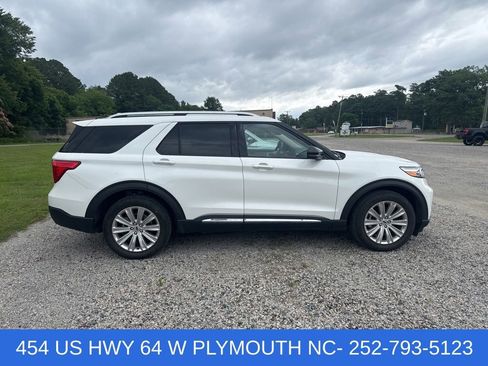 Certified 2022 Ford Explorer Limited w/ Equipment Group 301A RWD image 6