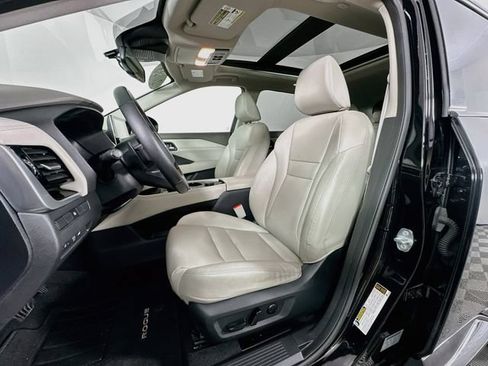 Used 2023 Nissan Rogue SL AWD/4WD image 4