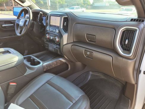 Used 2021 GMC Sierra 1500 Denali w/ Driver Alert Package II AWD/4WD image 8